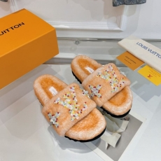 Louis Vuitton Slippers